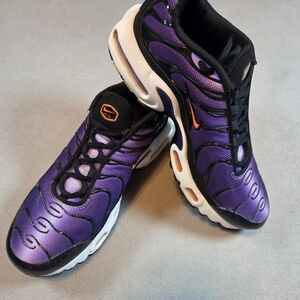 Nike AirMax TN OG Womens Voltage Purple/Magma Orange Size 6